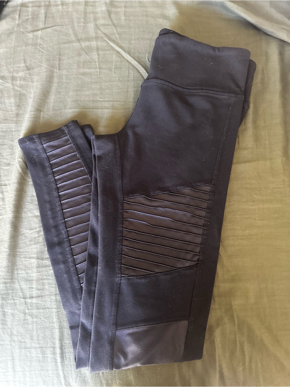 ALO Black Moto-Panel Leggings